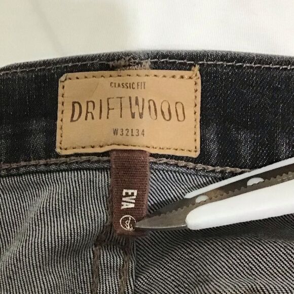 DRIFTWOOD Eva Noir Flare Jeans
Women's Black Flared Jeans - Picture 12 of 12